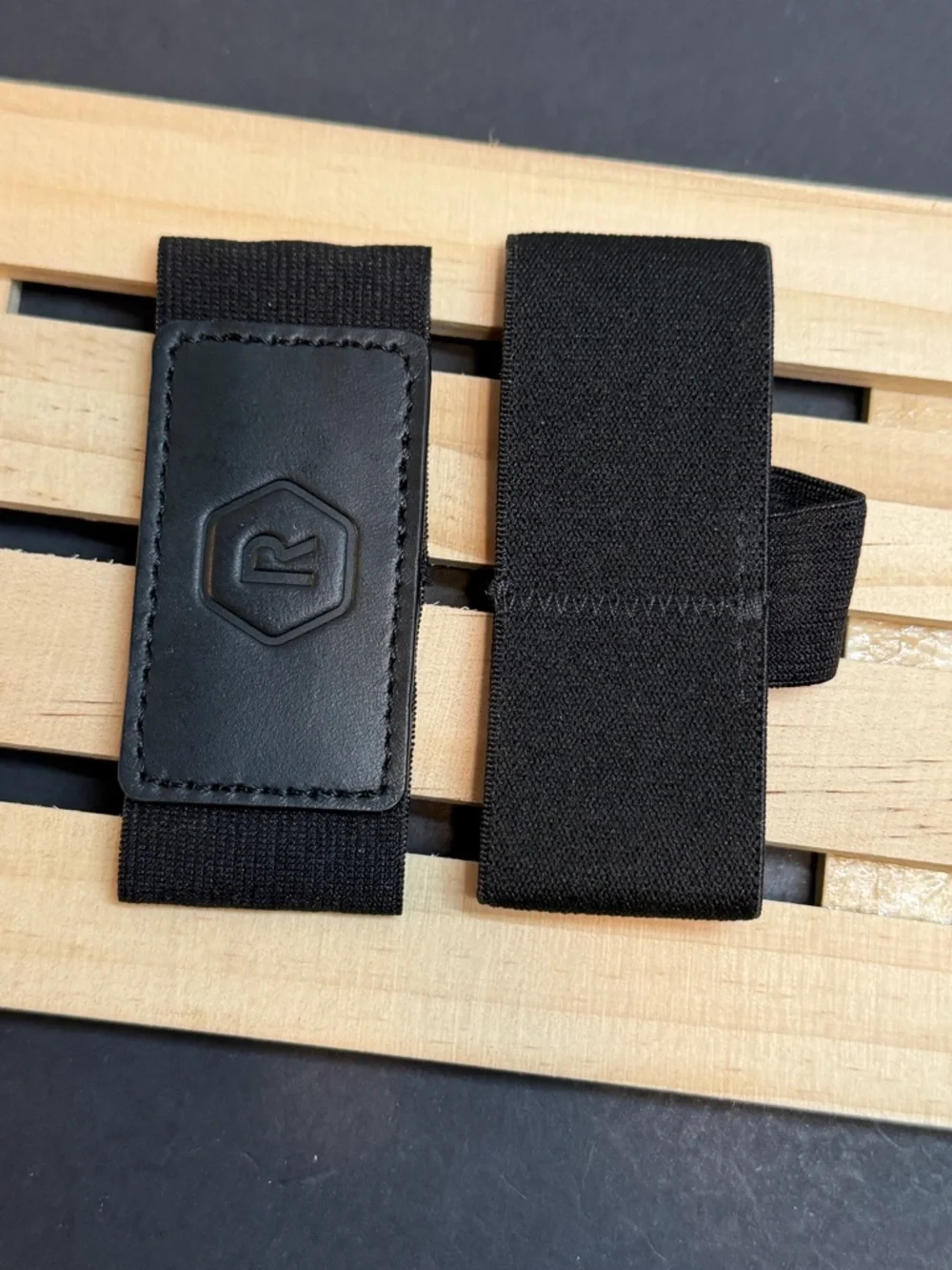 RIDGE WALLET | MIDNIGHT BLACK LEATHER CASH STRAP + MAIN WALLET BAND